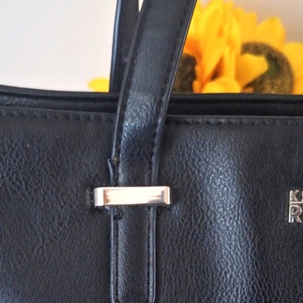 Kenneth Cole Tote - Picture 8 of 11